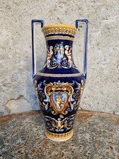 Gien - Vase "Amphore" À Anses Décor Renaissance
