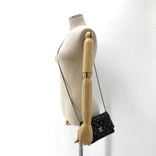 Chanel mini sac cuir verni - chanel,