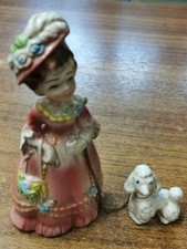 Bibelot statue en céramique "Dame avec son chien"