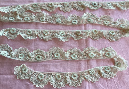 Dentelle ancienne dimension - ancienne,,
