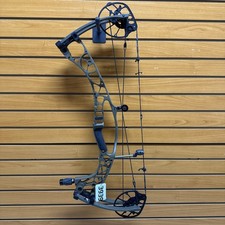 Item 3939 - Hoyt Archery