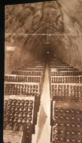 Cave vin - cave, a