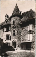 CPA Vic-sur-Cere Maison des Princes de Monaco FRANCE (1054996)