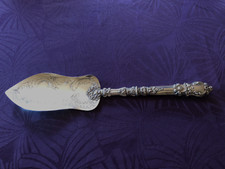 Splendide et Ancienne Pelle à tarte entièrement en argent massif.