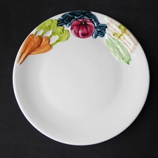 ASSIETTE en barbotine forme LÉGUMES céramique Michel CAUGANT France