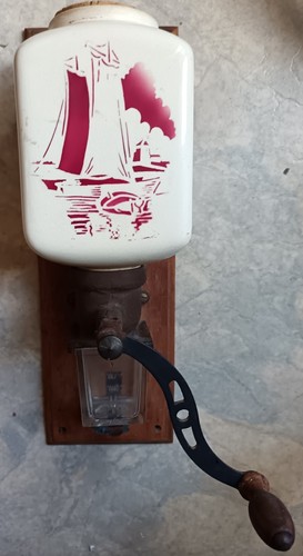 Ancien joli moulin - , à
