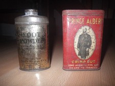 Lot flacon de poudre pour les pieds et étui métallique tabac US WW1 WW2