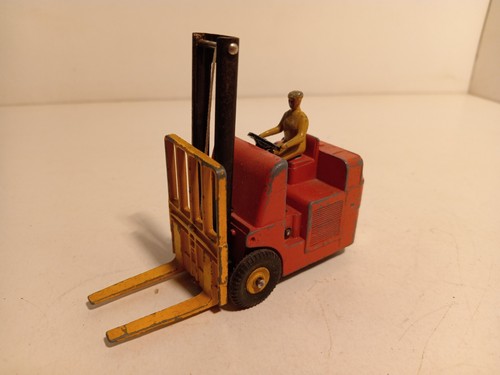 Dinky toys 597 - 597, élevateur