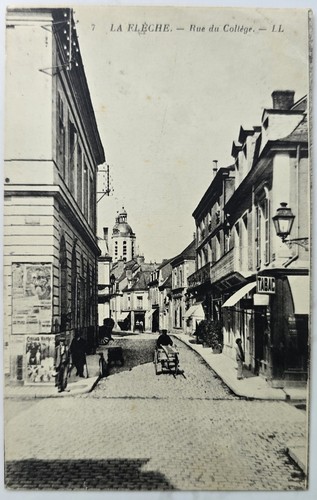 Flèche rue collège cpa - la,