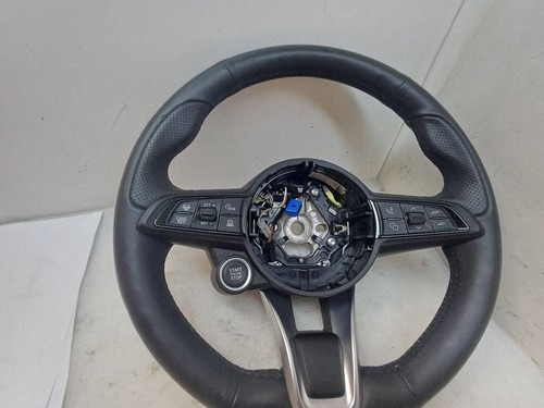 Alfa romeo tonale - romeo, volant