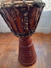 Djembé sculpté hauteur 42cm peau à changer