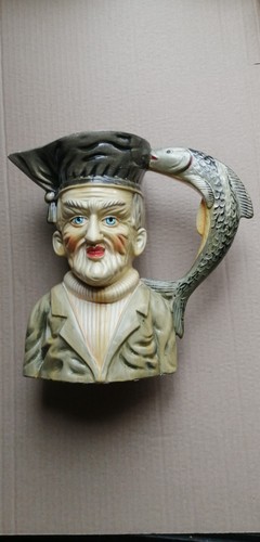 Pichet buste personnage - un, de