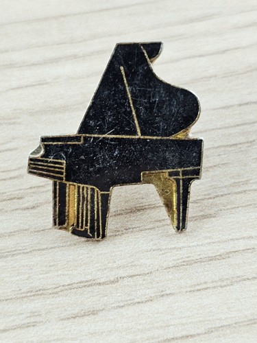 Pin pins forme - pin's, piano