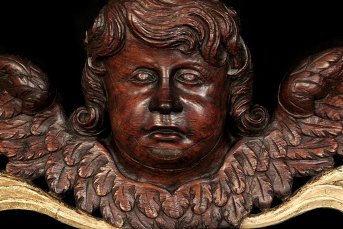 Ancienne sculpture sur bois