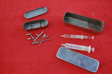 LOT ANCIENNE SERINGUE EN VERRE ET AIGUILLES DANS 2 BOITES CHROMEES