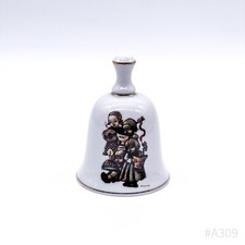 The Enfants De Hummel „ Girls Ensemble “ M.J.Hummel Made IN West Allemagne 10cm