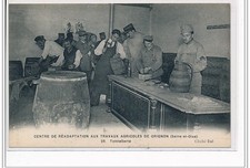 GRIGNON : Centre de Réadaptation aux Travaux Agricoles, tonnellerie - très b