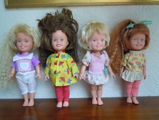4 DOLLY SURPRISE POUPEES