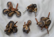 Lot de roulettes anciennes pour mobiliers