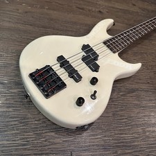 Basse électrique Aria Pro II
