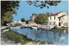 16 JARNAC - la charente aux ecluses