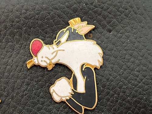 Pins pin enamel cartoons - pin,