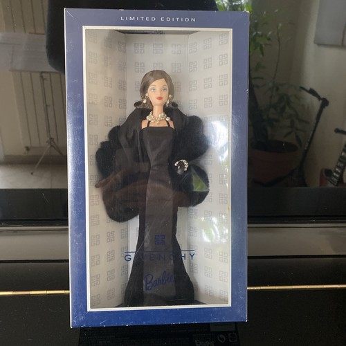 Poupée givenchy édition - poupée,
