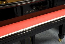 Steinway & Sons, Couverture De