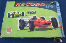 Jouet ancien Circuit RECORD 64 JUNIOR JOUEF n°395 ferrari-BRM rails 2 voitures
