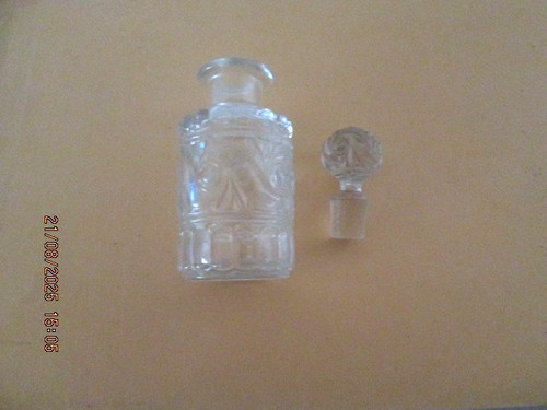 Ancien flacon parfum verre - ,