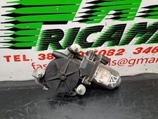 MOTEUR DE LEVAGE AVANT DROIT