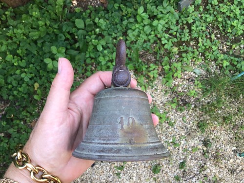 Ancienne cloche alpage - cloche, d'alpage
