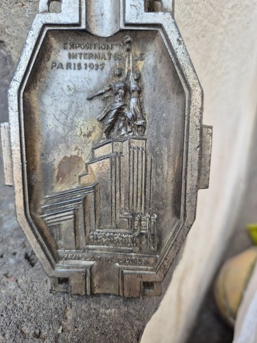 Plaque commémorative - , de