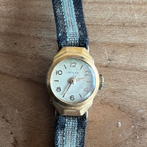 Montre bracelet n2551 - montre,