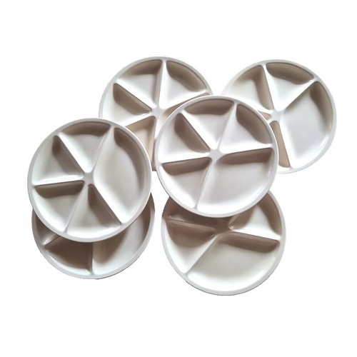 Lot assiettes à - de, 6