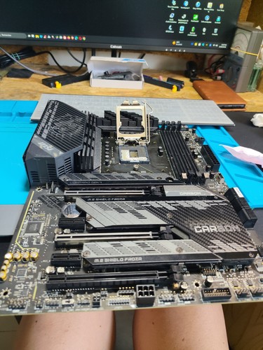 Carte mère msi z590 - mère,