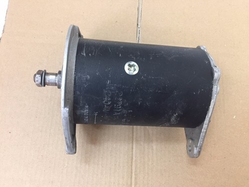 Genuine lucas dynamo 12v - dynamo,