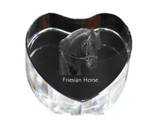 Cheval frison cœur de cristal avec un cheval Art-Dog