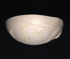 applique murale en céramique beige rosé motif floral