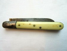 Ancien couteau de poche en os ou corne signé Le Sabot Fontenille, XIXème