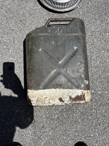Metal jerry can - jerry,