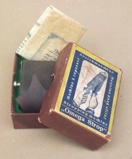 Ancien aiguiseur de lame rasoir cuir OMEGA STROP dans boite machine à repasser
