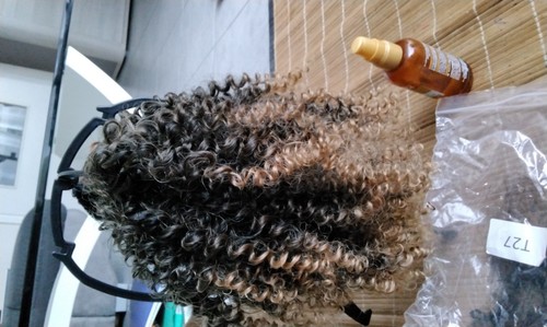 Postiche partiel pour chignon.