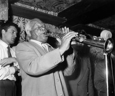 Sydeny BECHET plays a soprano