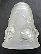 Tulipe ART DECO pâte de verre incolore, 6 roses en relief, Degué