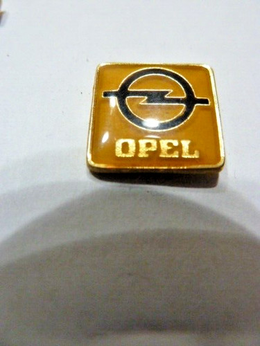 Pin voiture opel - , /