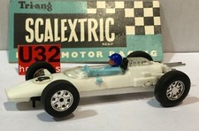 Slot Car Triang Scalextric C-81 Cooper T66 Climax Formule Junior #4 Blanc