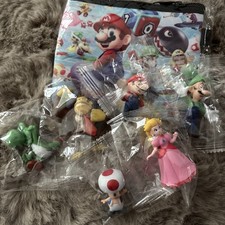 LOT FIGURINES  LUIGI/PRINCESSE