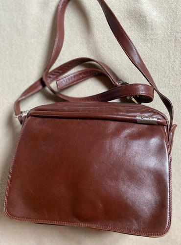 Enny sac à - à, en