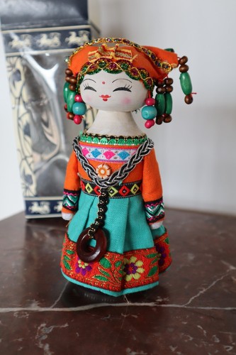 Poupée chinoise collection